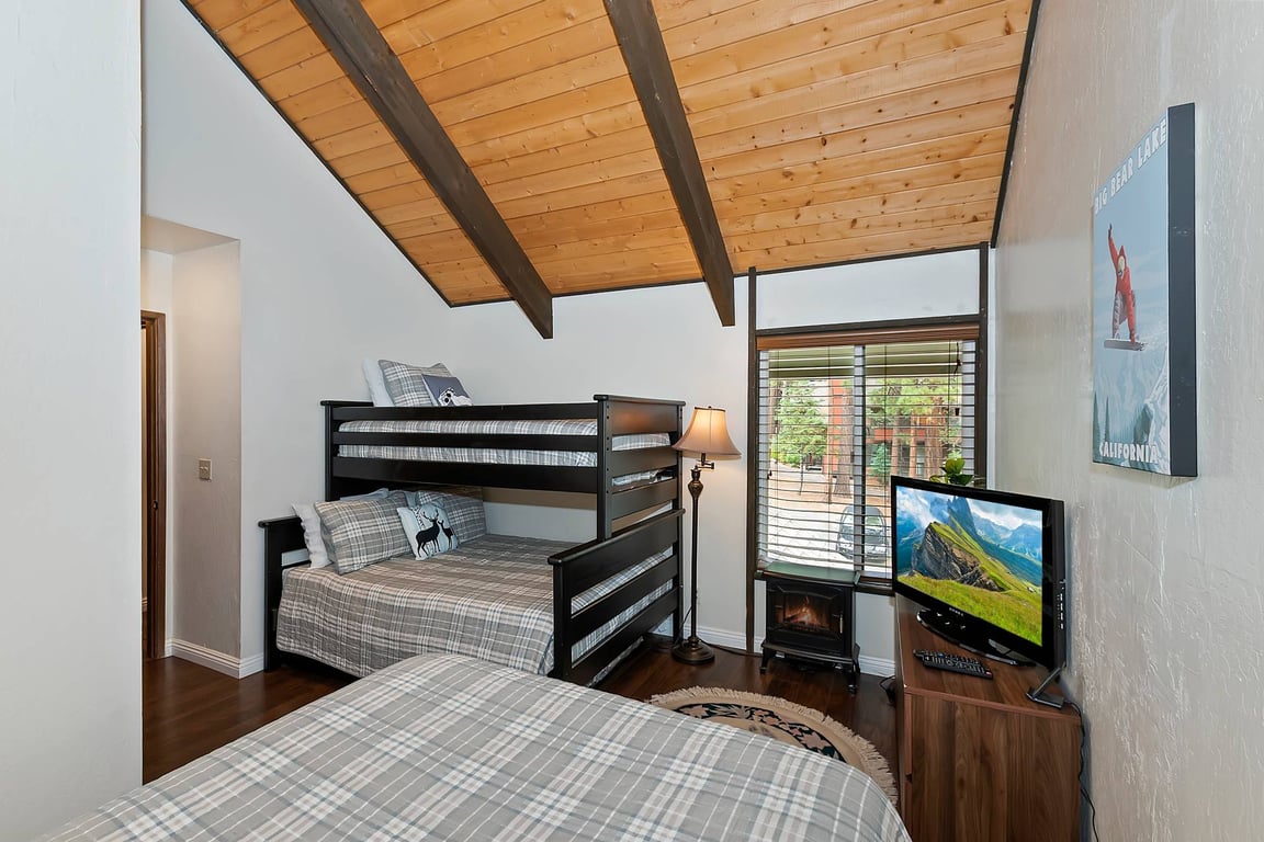 Cabin Image 19