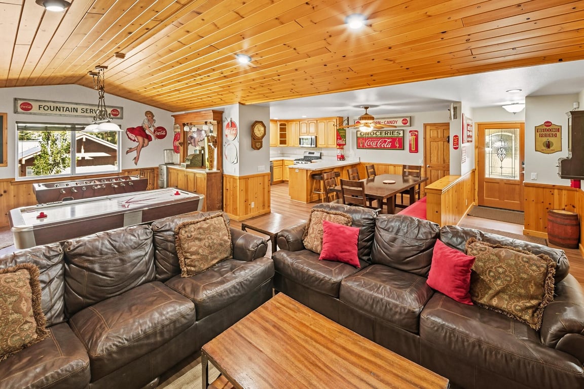 Cabin Image 10