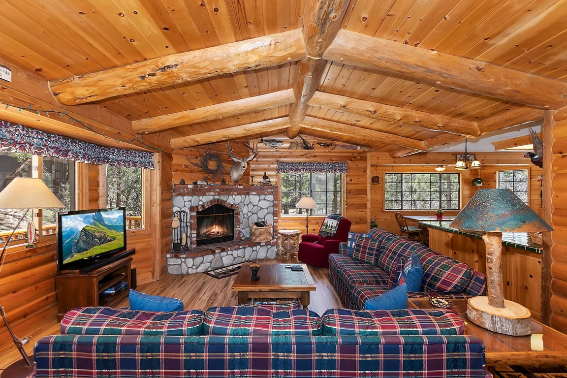 Big Bear Cabin - EvergreenEscape - 0002