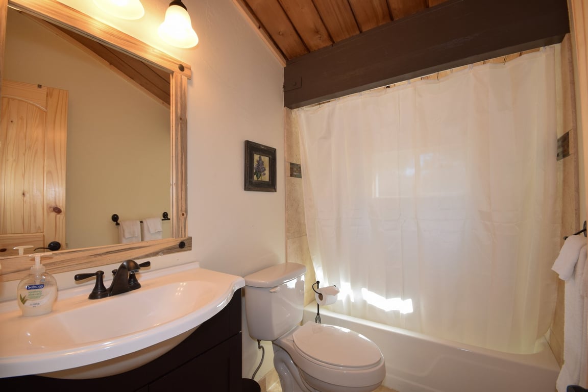 Cabin Image 19
