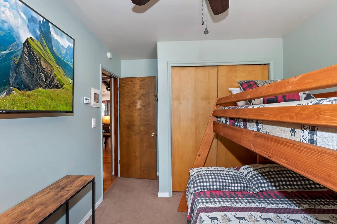 Cabin Image 15