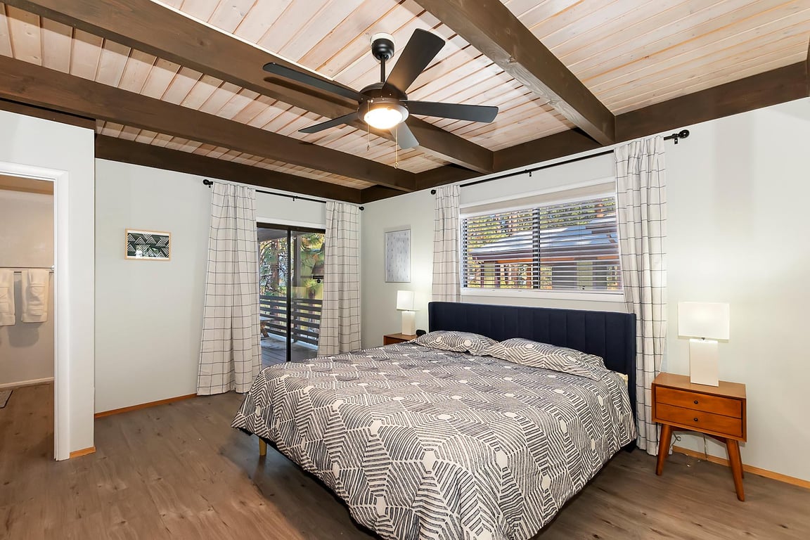 Cabin Image 18