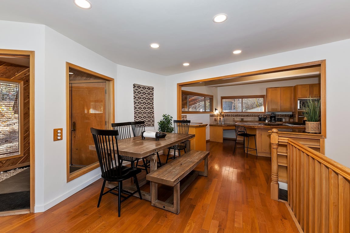 Cabin Image 9