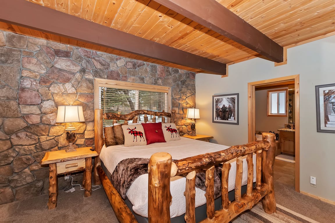 Cabin Image 13