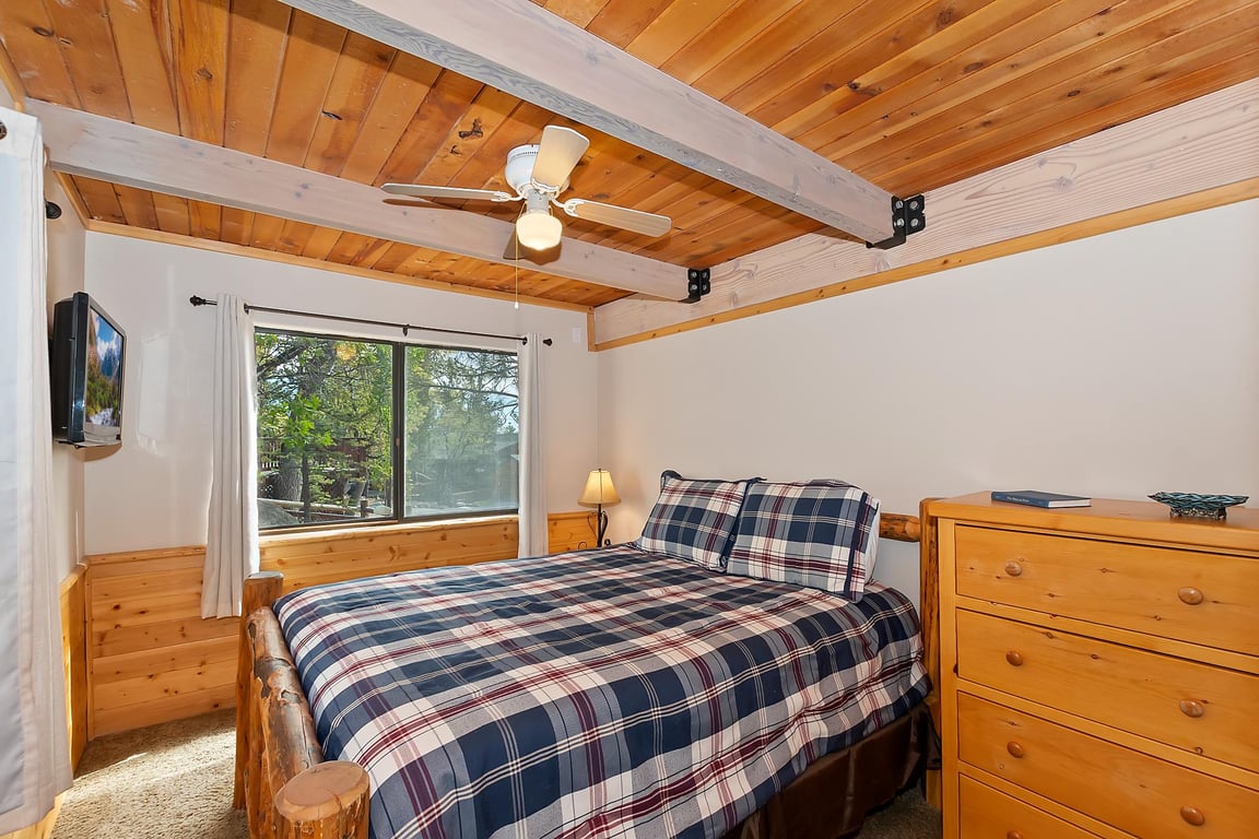 Cabin Image 16