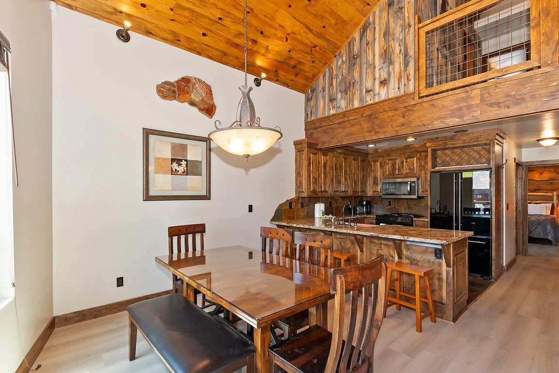 Big Bear Cabin - HowlingWolfLodge - 0004