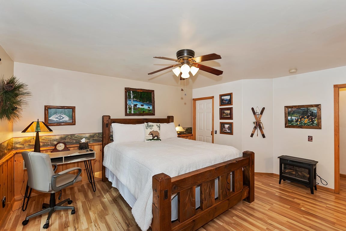 Cabin Image 19