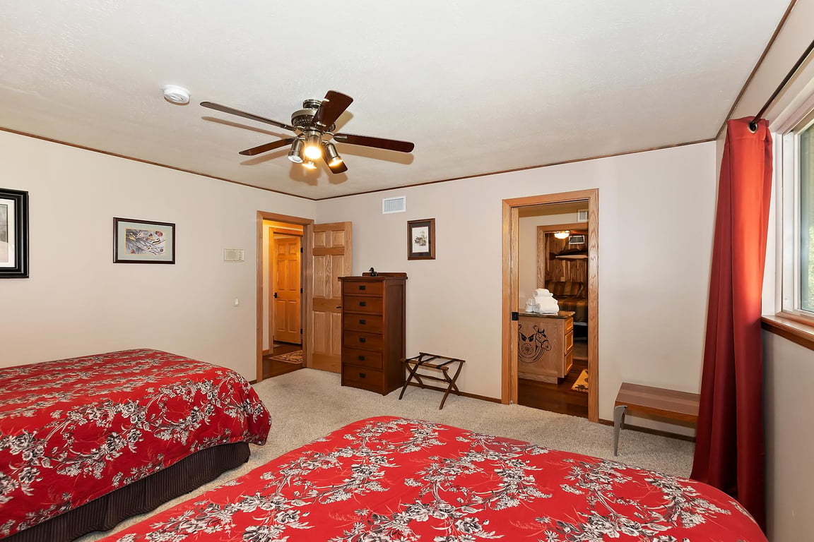 Cabin Image 34