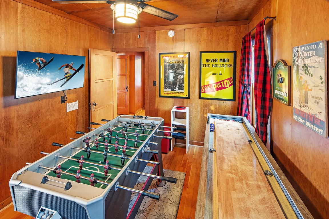 Cabin Image 16
