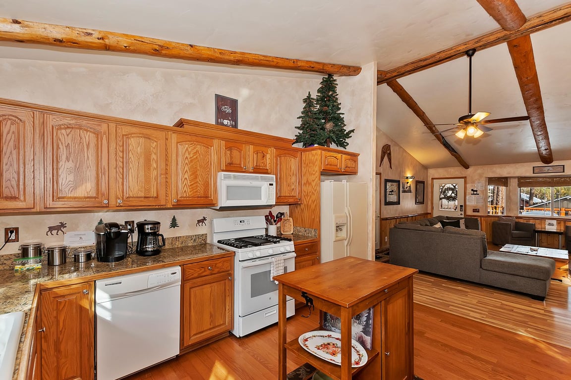 Cabin Image 12