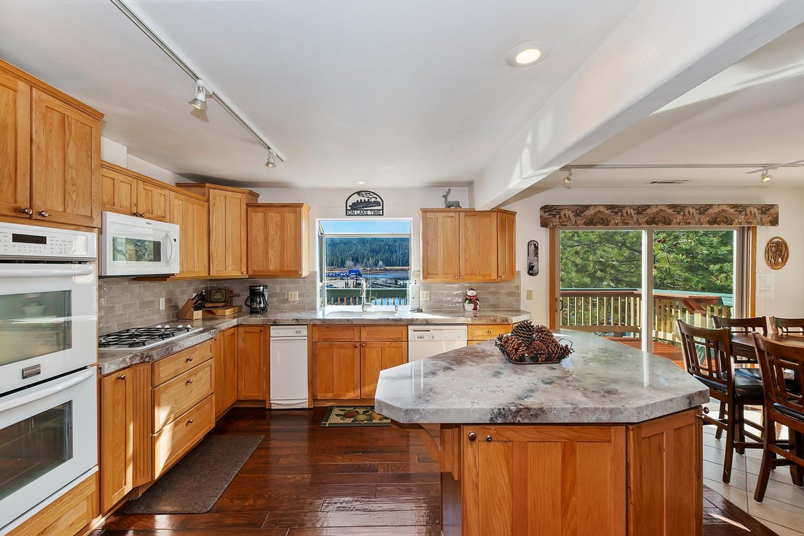 Cabin Image 14