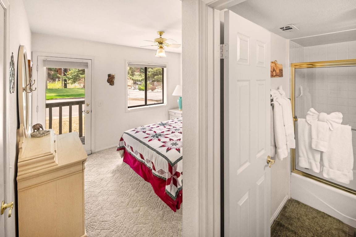 Cabin Image 32