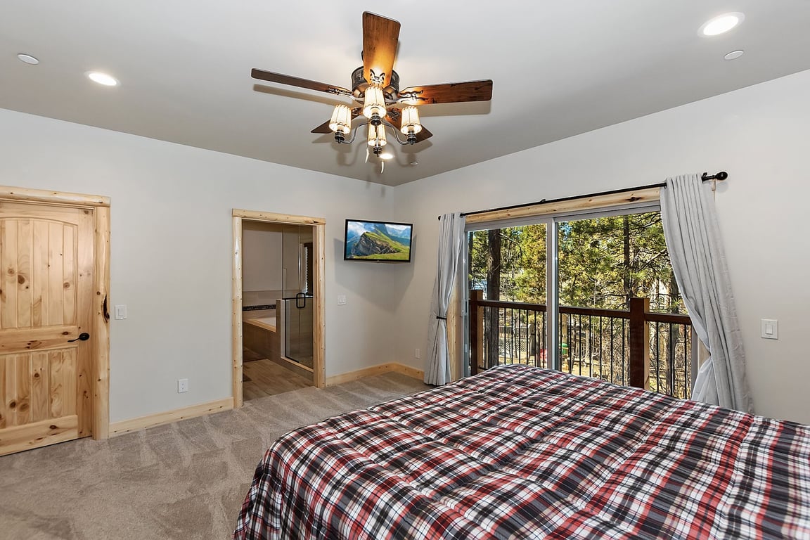 Cabin Image 16