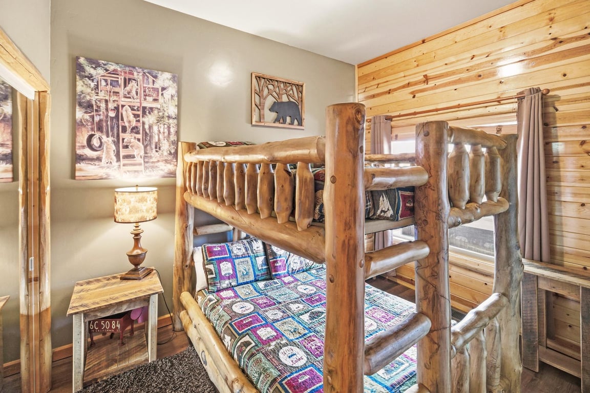 Cabin Image 40