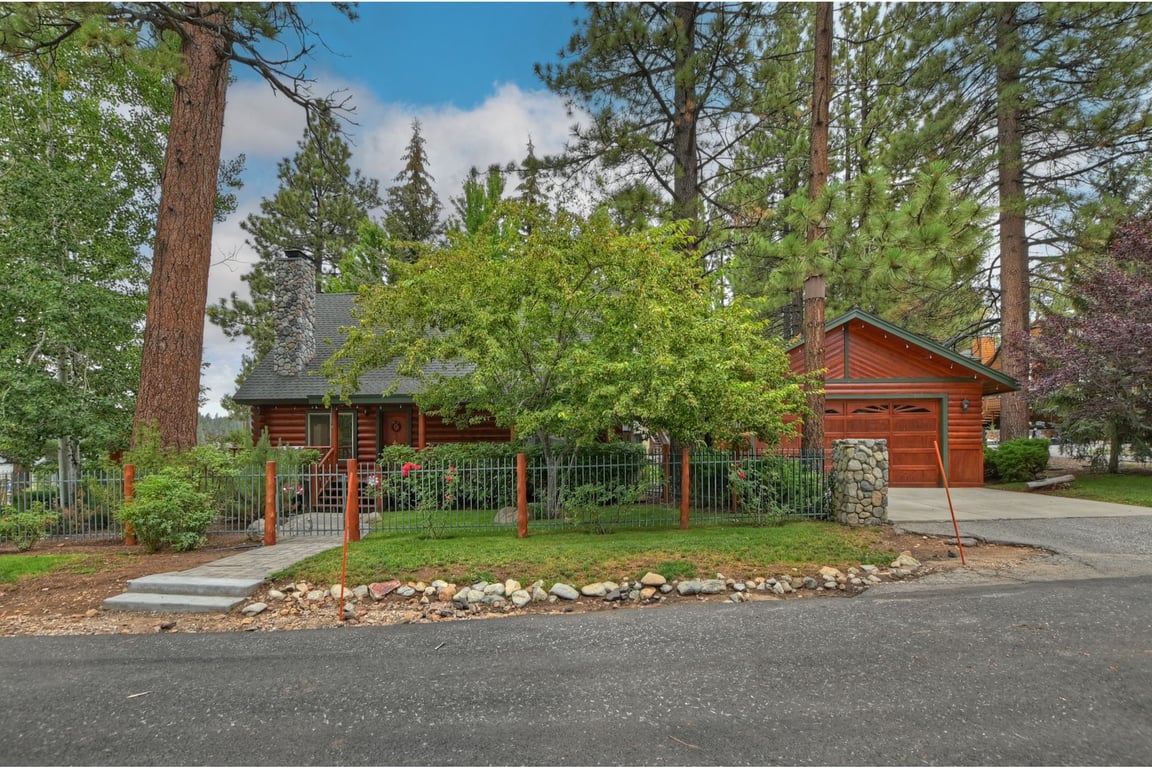 Big Bear Cabin - LakesideLiving - 0003