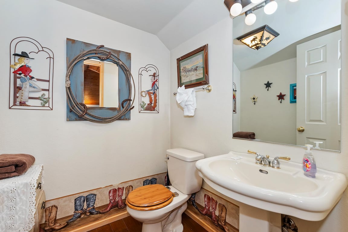 Cabin Image 30