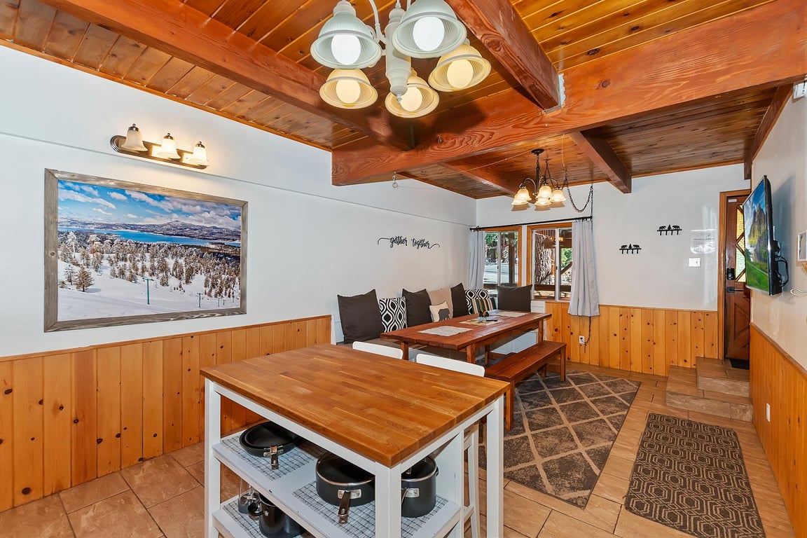 Cabin Image 9