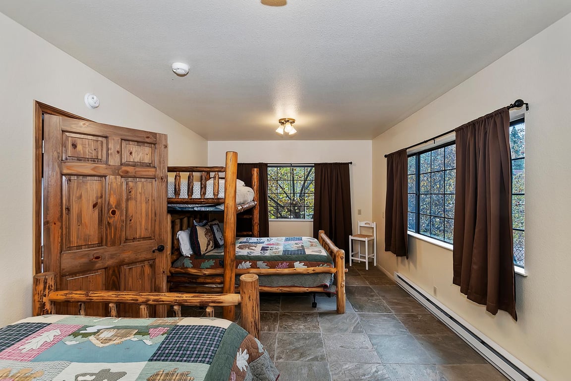 Cabin Image 29