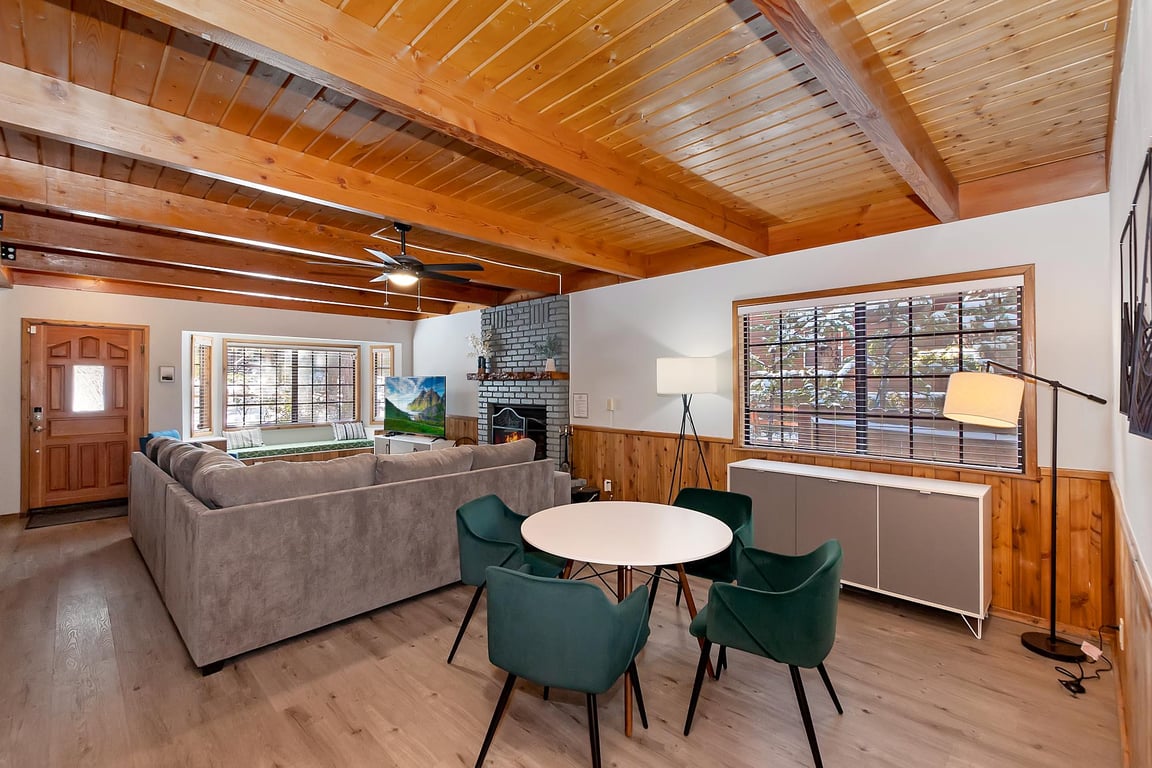 Cabin Image 9