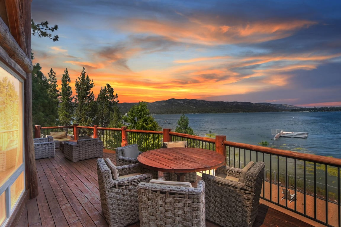 Lakeview Lodge