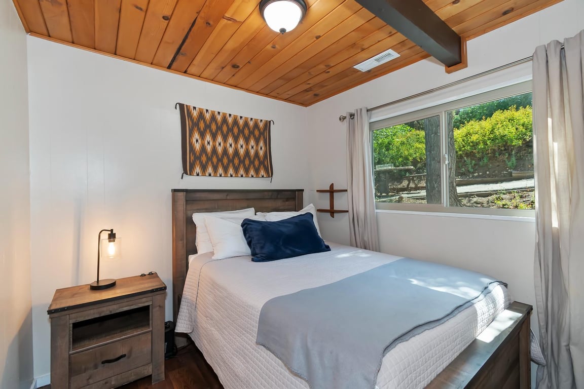 Cabin Image 9