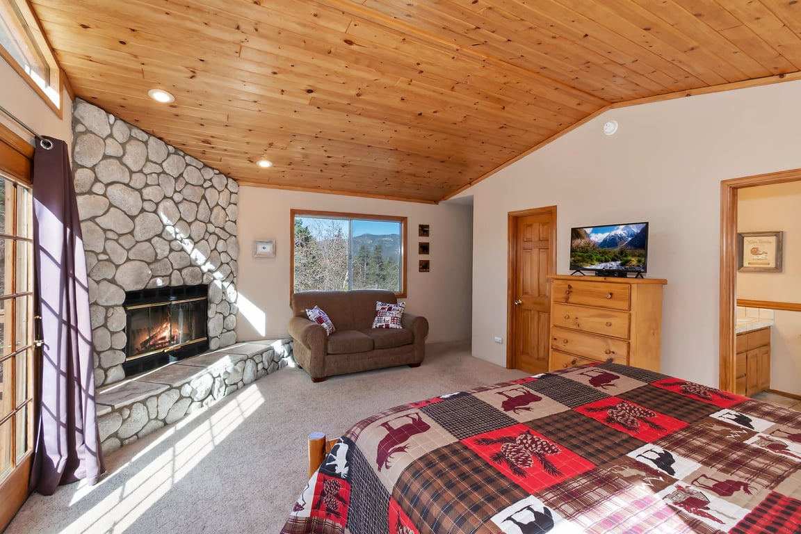 Cabin Image 18