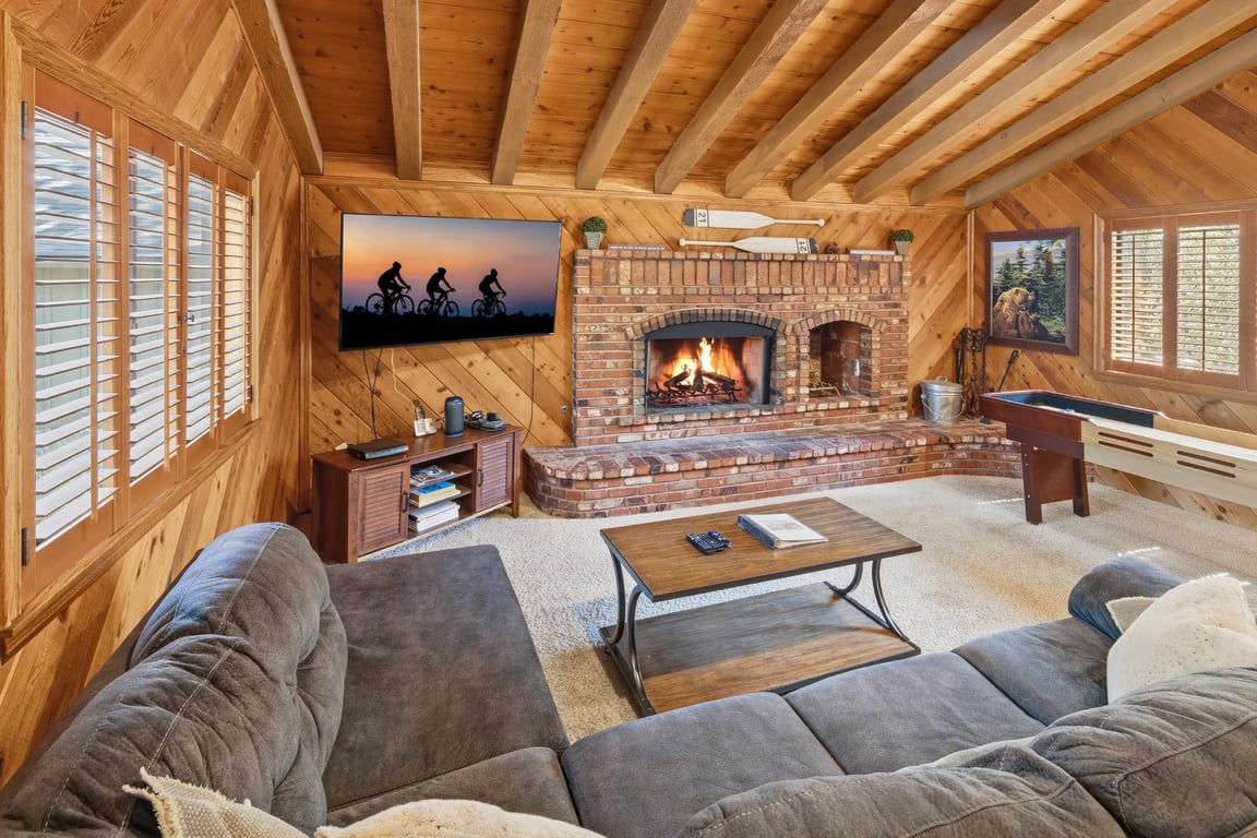 Cabin Image 13