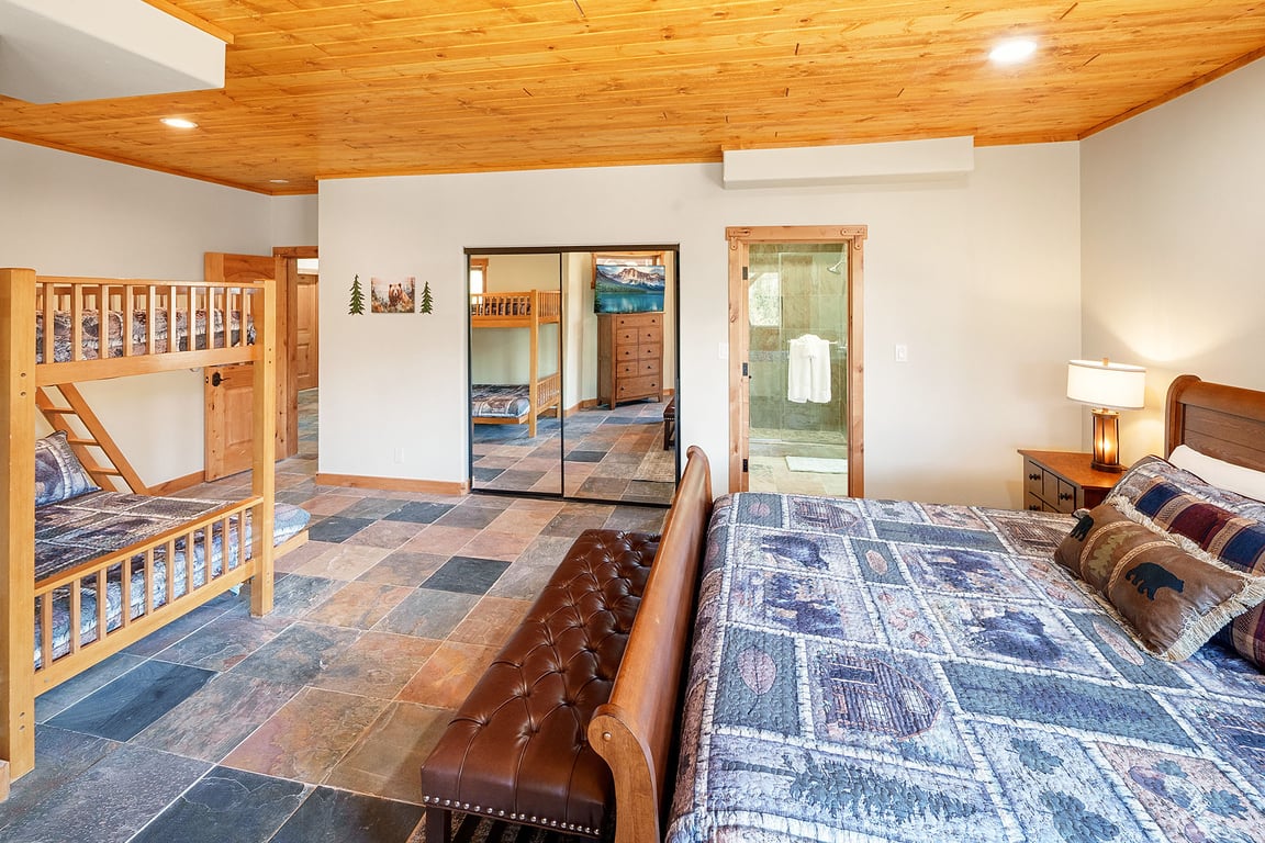 Cabin Image 62