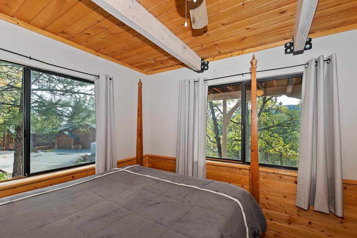 Cabin Image 11