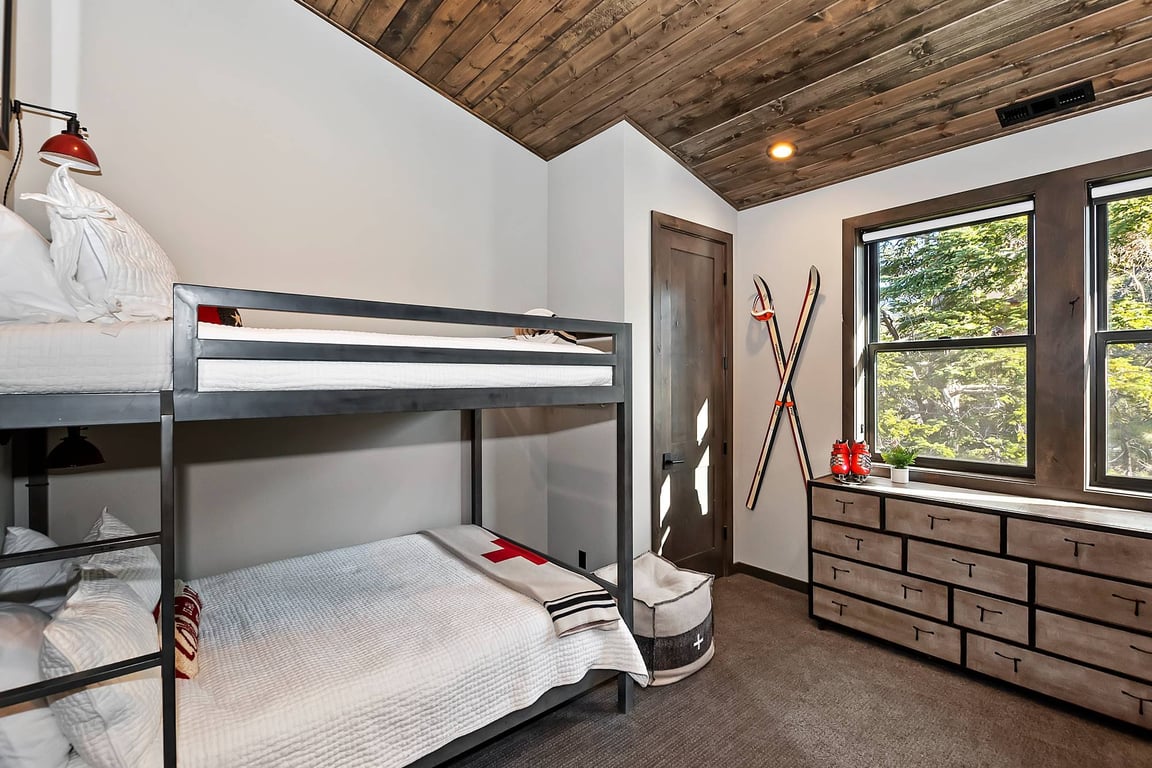 Cabin Image 47