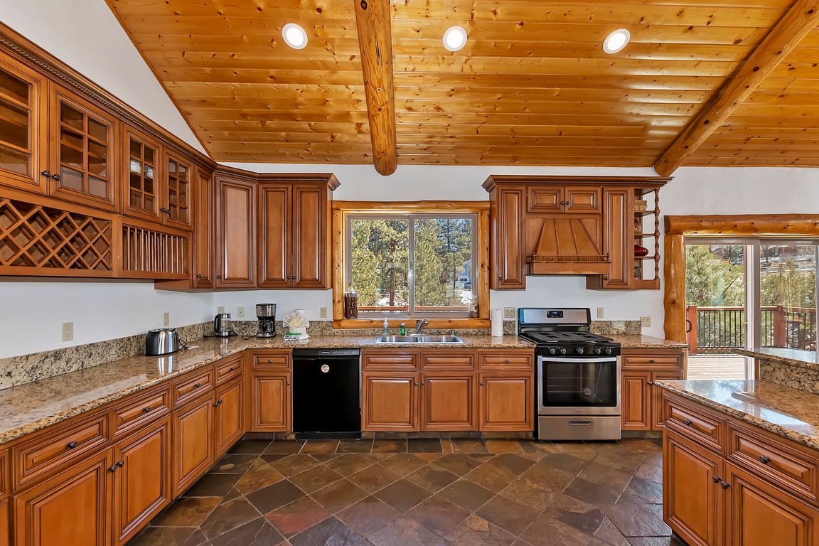 Cabin Image 10