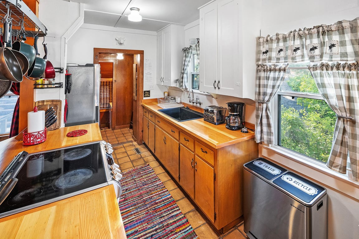 Cabin Image 8