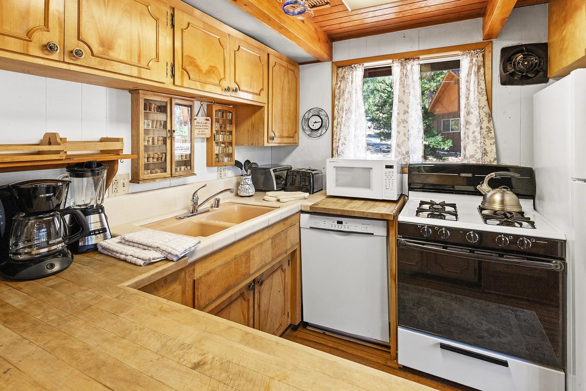 Cabin Image 12