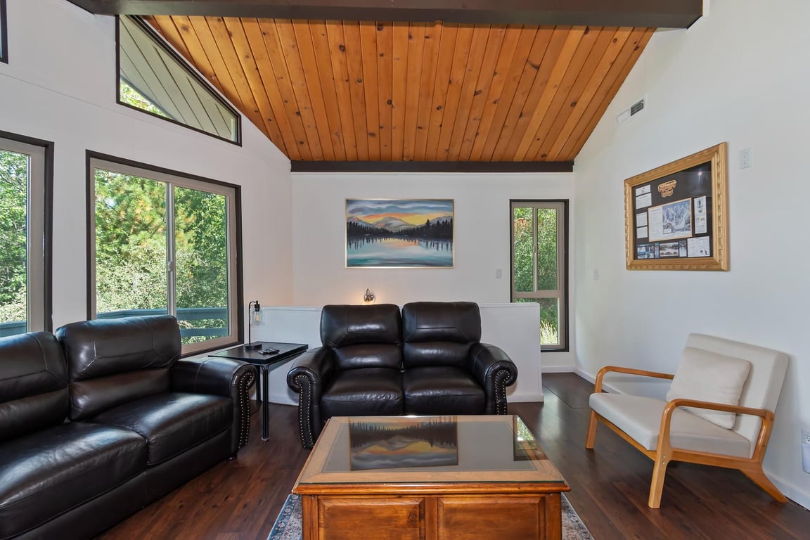 Cabin Image 13