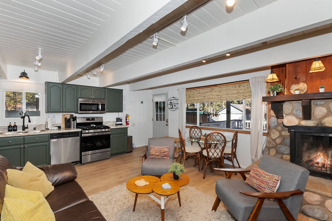Cabin Image 8