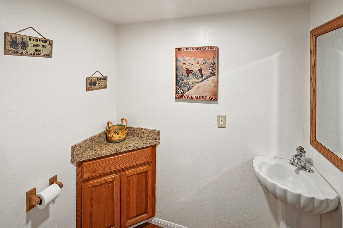 Cabin Image 12
