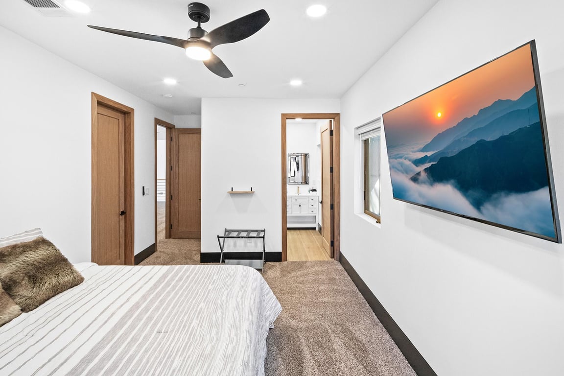 Cabin Image 77