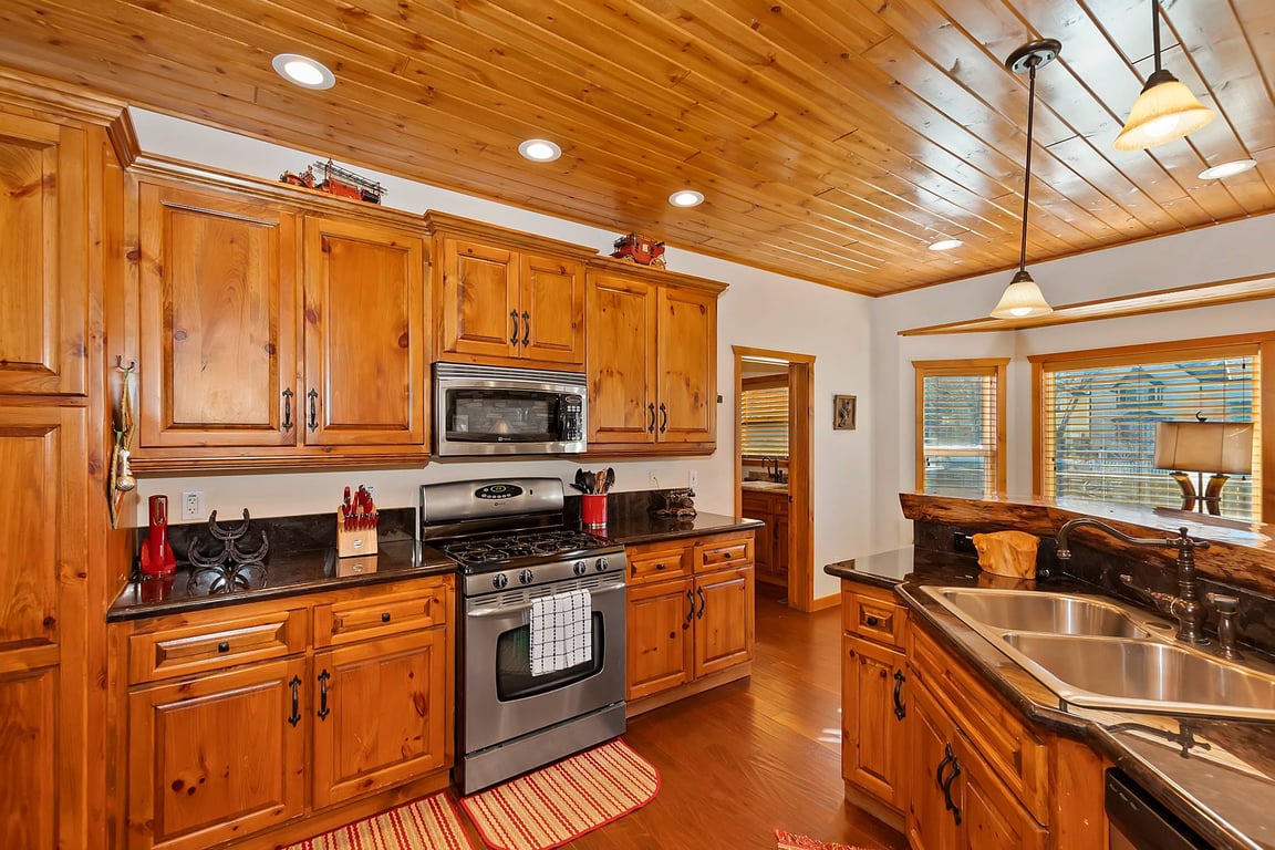 Cabin Image 15
