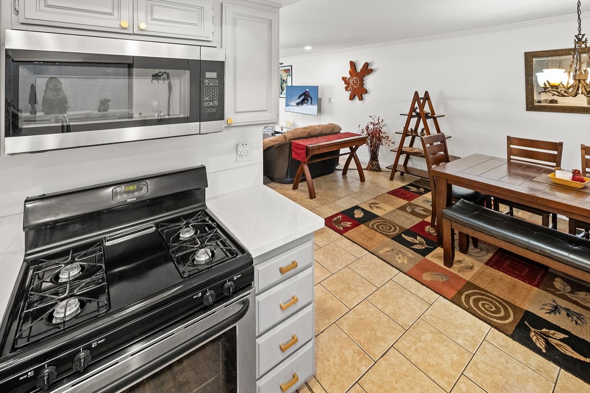 Cabin Image 10