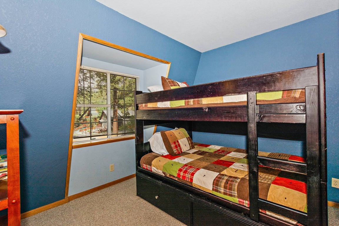 Cabin Image 18