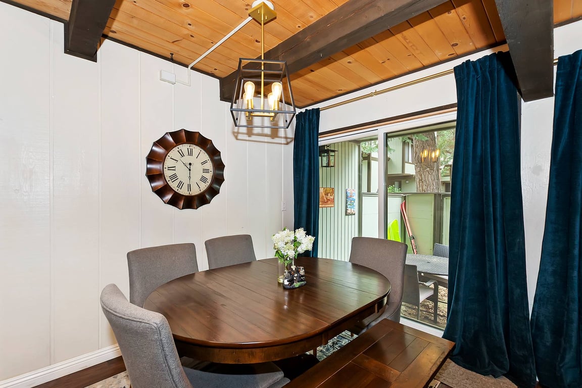 Cabin Image 12