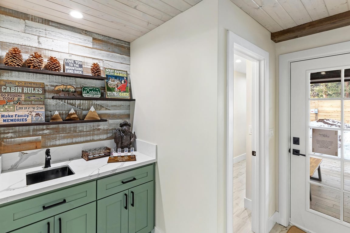 Cabin Image 9