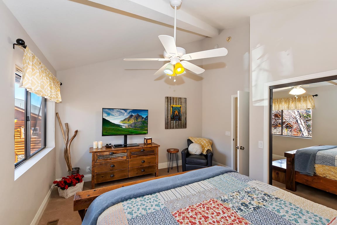 Cabin Image 32