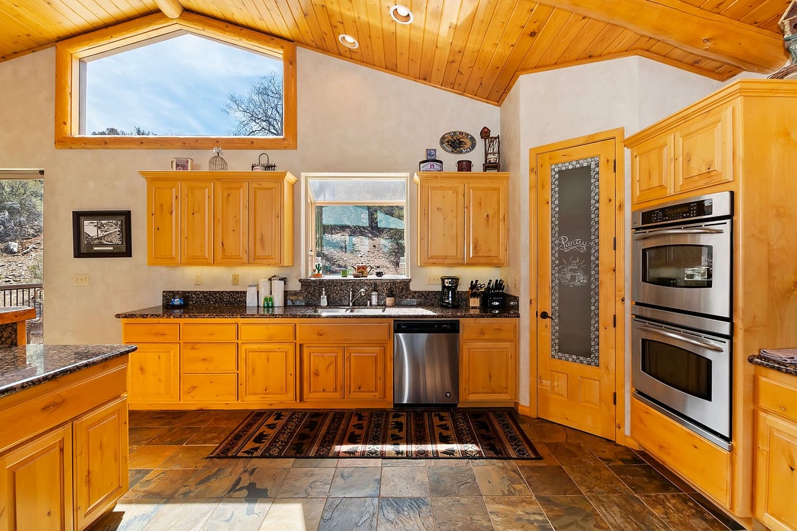 Cabin Image 9