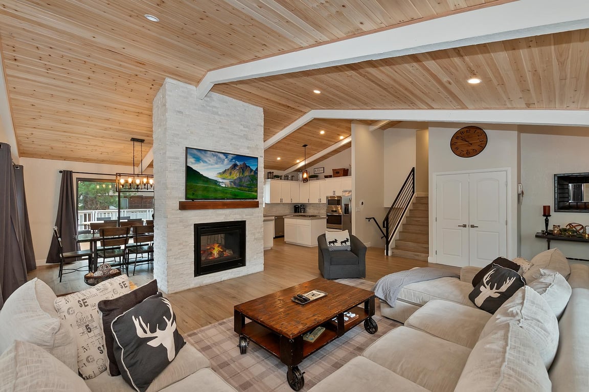Big Bear Cabin - DewDropInn - 0001