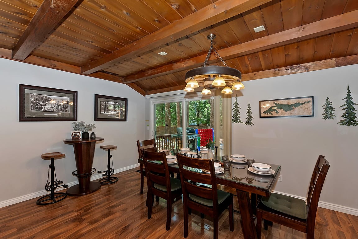 Cabin Image 8