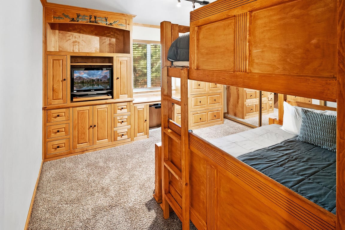 Cabin Image 37