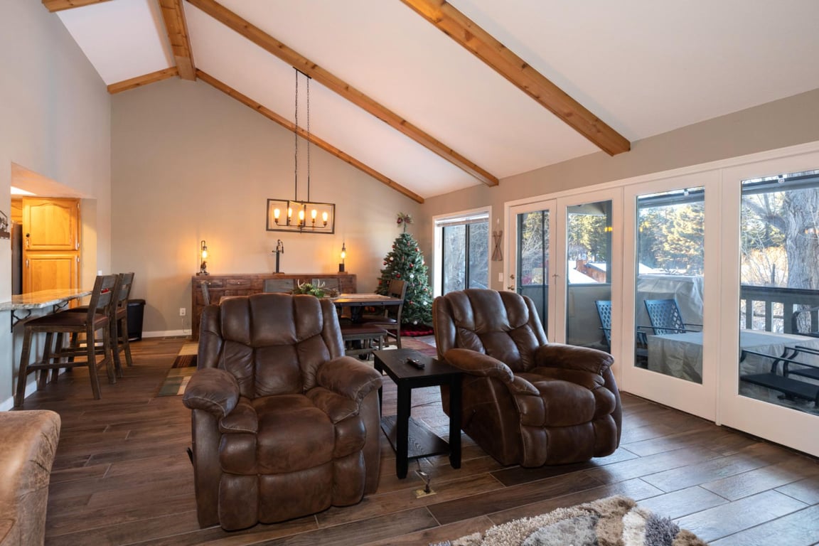 Cabin Image 8