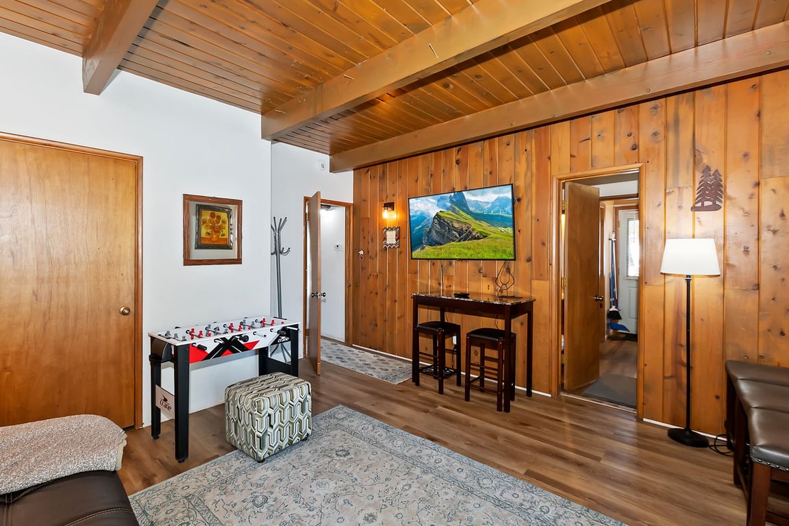 Cabin Image 16