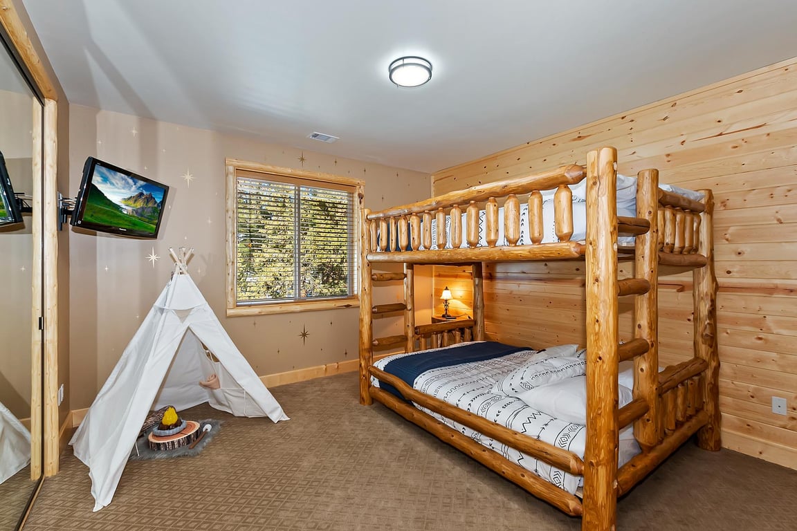 Cabin Image 30
